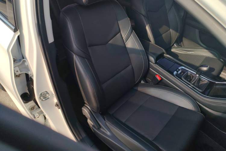 Used Changan Eado 2019 High-Energy Edition 1.6L GDI Manual Pioneer Model China VI Standard
