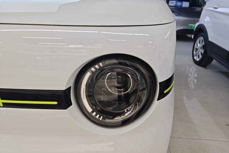 Used Geely Galaxy Panda 2025 210 km – Yuanqi Bear Left Front Headlight