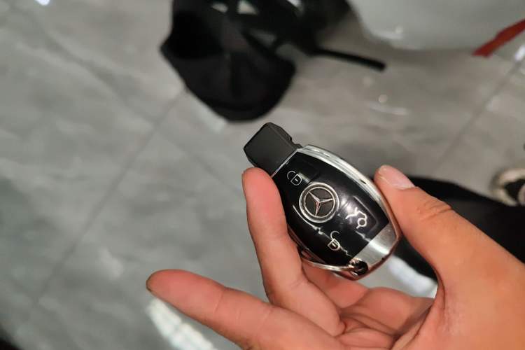 Used Mercedes-Benz GLC 2018 Facelift GLC 200 4MATIC Vehicle Key