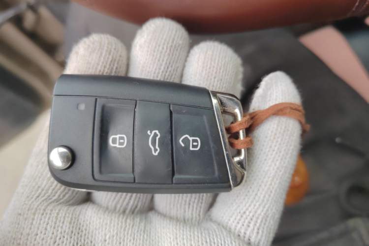 Used Volkswagen Golf Sportsvan 2018 230TSI Automatic Trend Edition Vehicle Key