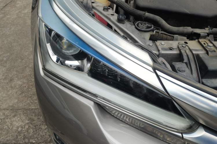 Used Toyota Corolla 2018 Dual-Engine 1.8L E-CVT Smart Edition
