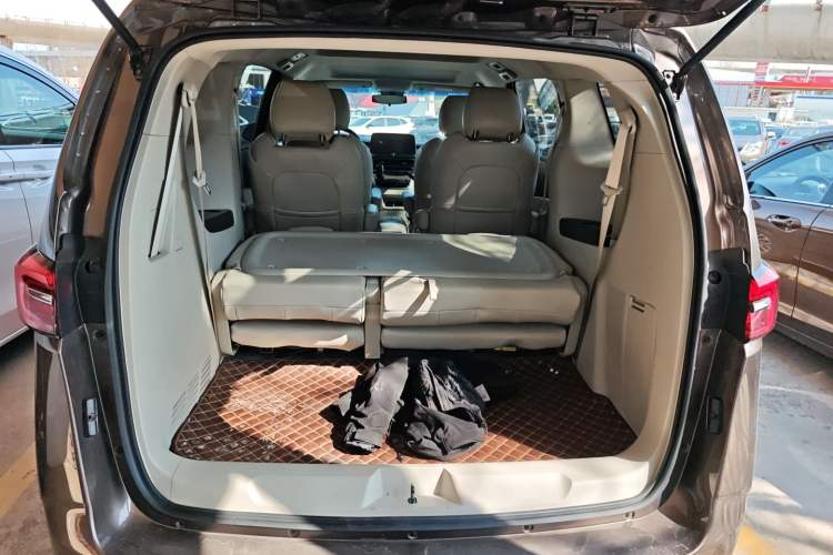 Used Buick GL8 2023 Land Executive Class Smart Enjoyment Model Trunk