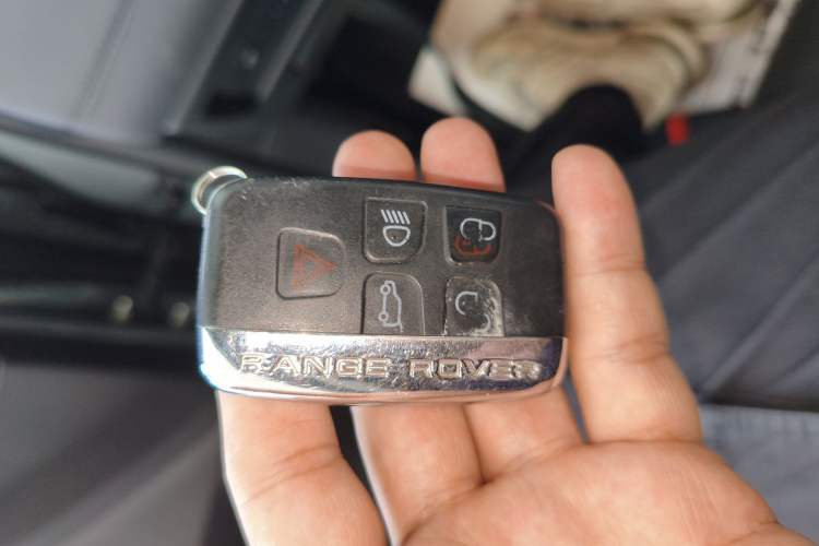 Used Land Rover Discovery Sport 2017 2.0T SE Interior 1