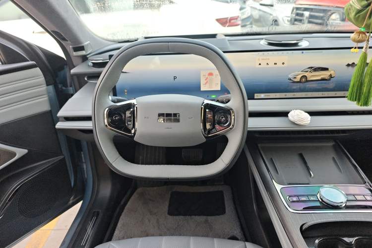 Used Geely Galaxy E8 2025 575 km Exploration Intelligent Driving Edition
