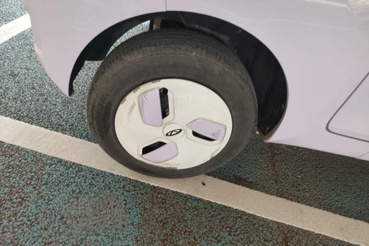 Used Chery QQ Ice Cream 2022 170km Sundae Phosphate Lithium-Ion