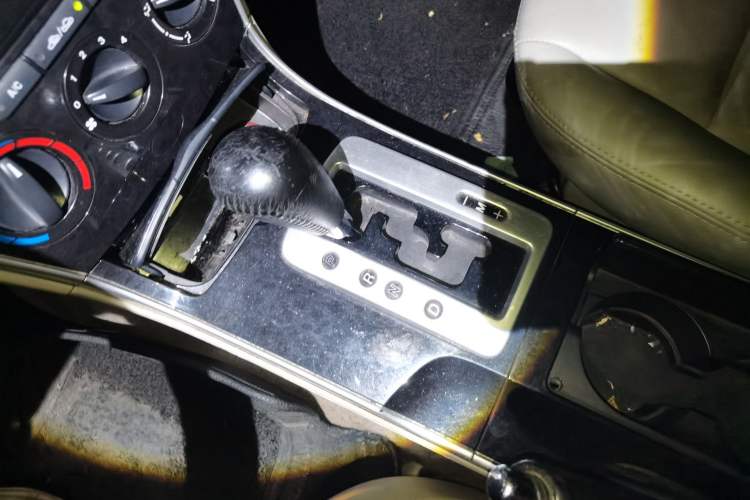 Used Mazda 6 2011 2.0L Automatic Luxury Version Gear Lever