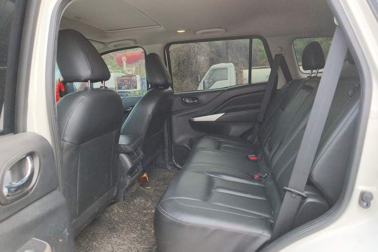Used Nissan Terra 2020 2.5L XL Upper 4WD Automatic Four-Wheel Drive Luxury Edition Left Rear Seat