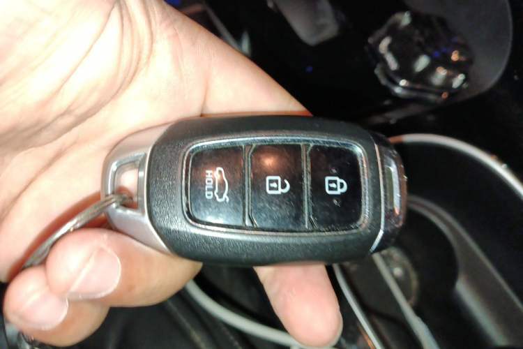 Used Hyundai Elantra 2022 1.5L CVT LUX Prestige Edition
