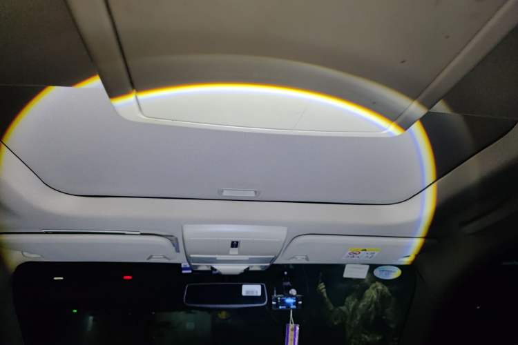 Used Dodge Journey 2013 2.4L Two-Wheel Drive Luxury Version