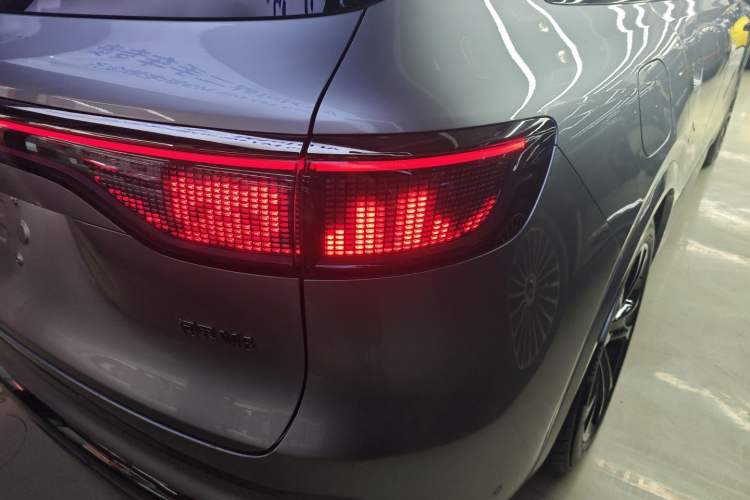 Used Hima AITO M8 2025 Extended-Range Ultra Version 53.4 kWh 5-Seater Edition Right Rear Taillight