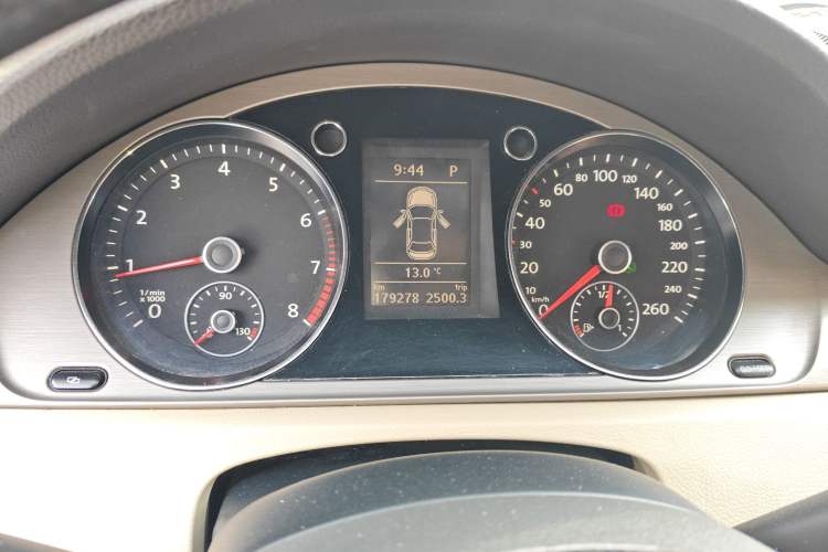 Used Volkswagen Magotan 2012 1.8TSI Luxury Model Instrument Cluster