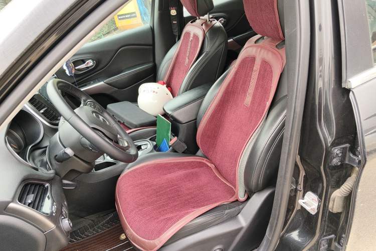 Used Jeep Cherokee 2019 2.0T 2WD Enjoyment Edition China V