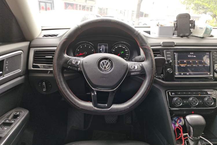Used Volkswagen Teramont 2017 330TSI Two-Wheel-Drive Luxury Edition Steering Wheel