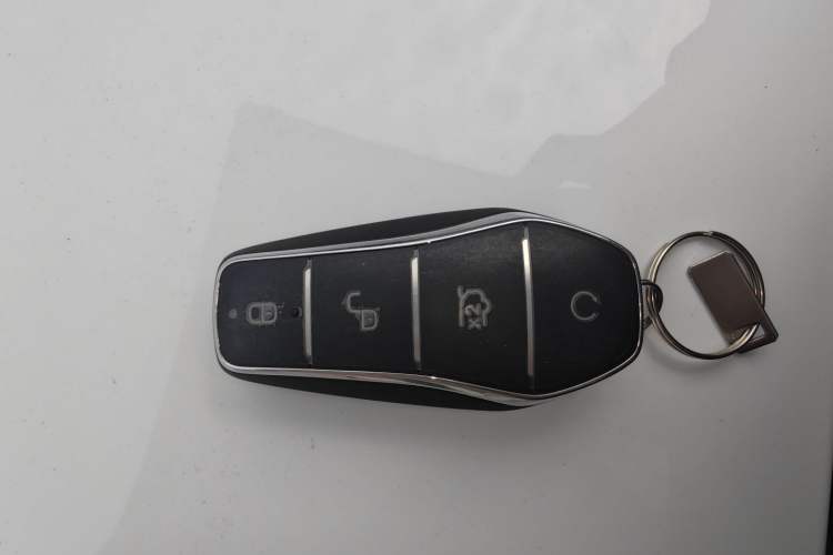 Used BYD Yuan UP 2025 Model 301KM Leading Version Interior 1