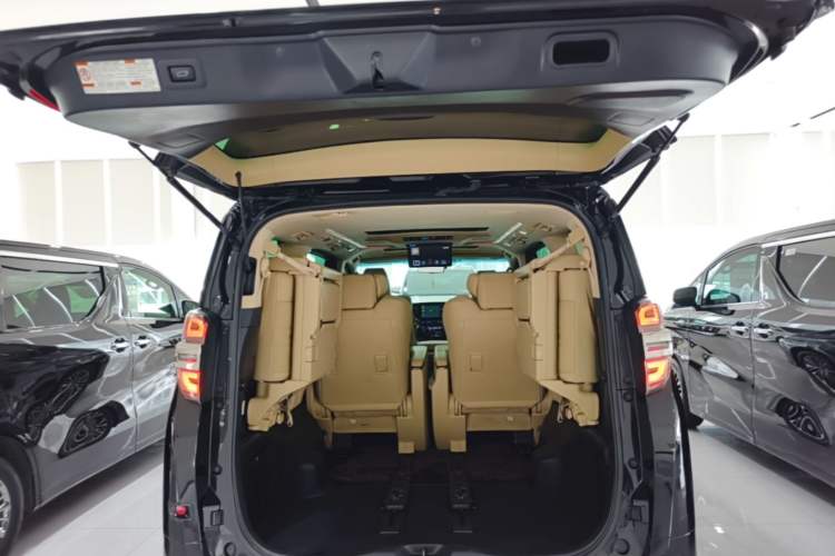 Used Toyota Vellfire 2021 Crown Dual-Engine 2.5L HV Prestige Edition
