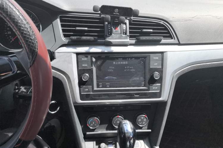 Used Volkswagen Lamando 2017 230TSI DSG Fashion Edition