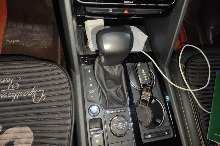 Used Volkswagen Teramont 2017 380TSI Four-Wheel Drive Luxury Edition Gear Lever