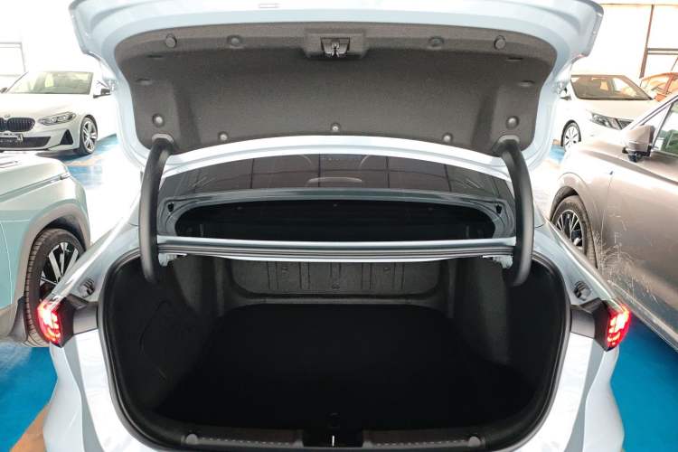 Used Geely Galaxy L6 2025 EM-i 140km Explorer+ Edition