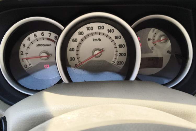 Used Nissan Tiida Sedan 2008 1.6L Automatic Fashion Edition Instrument Cluster