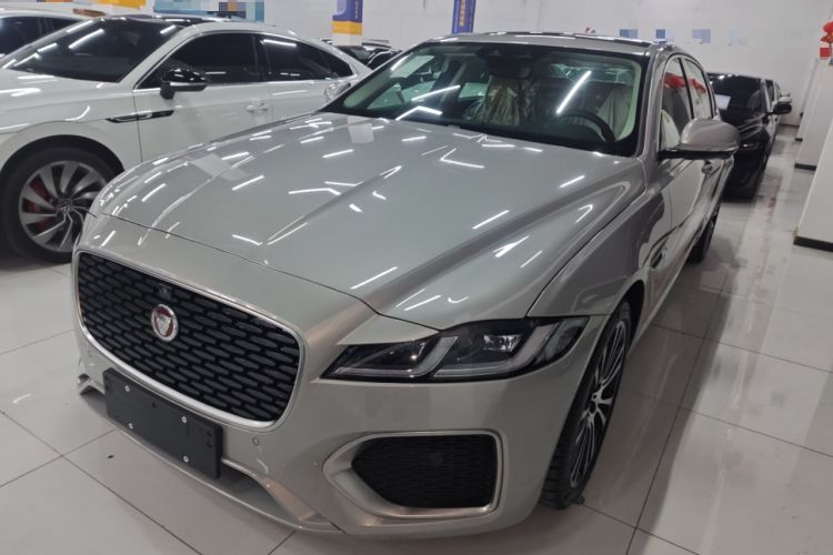 Used Jaguar XFL 2025 Model—2.0T P250, Two-Wheel Drive, Premium Luxury Edition