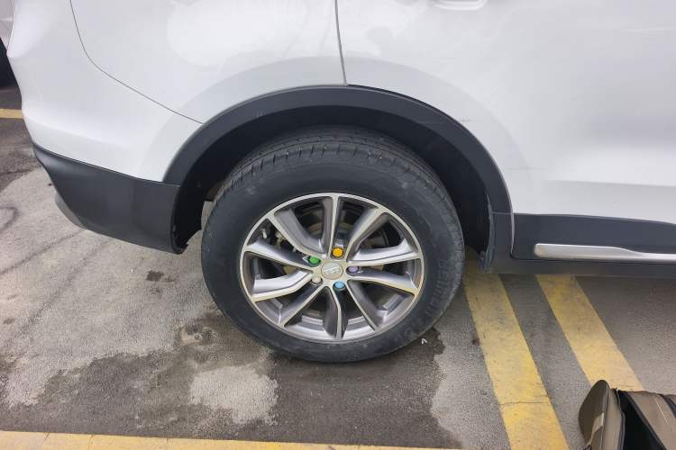 Used Geely Auto Emgrand X7 Sport 2020 1.8TD DCT Two-Wheel Drive Smart Connect 4G-Enabled Version Right Rear Wheel Hub