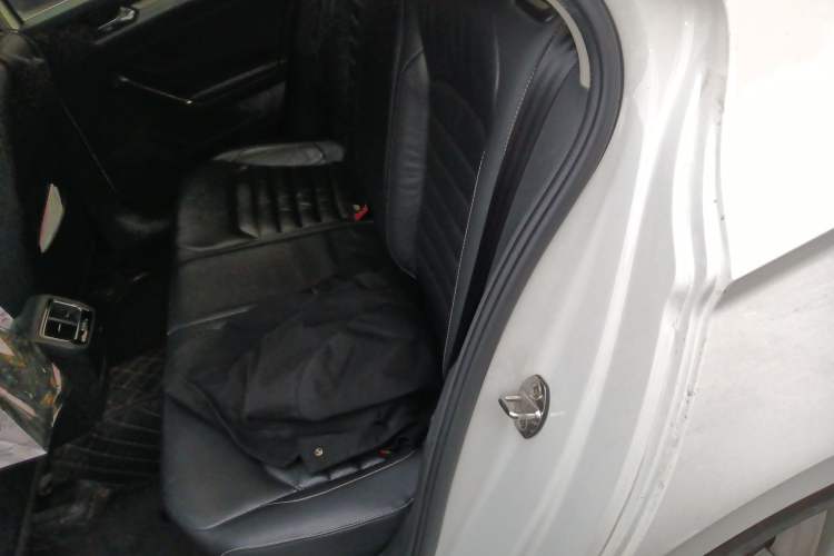 Used Volkswagen Lamando 2018 280TSI DSG Comfort Edition Left Rear Seat