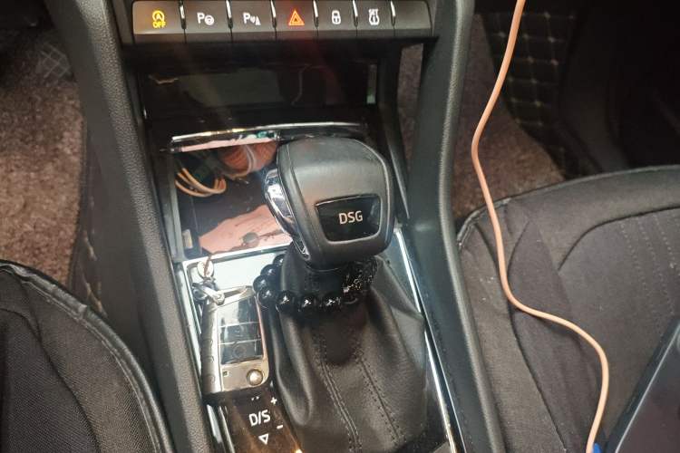 Used Skoda Kodiaq 2020 TSI330 5-Seat Two-Wheel Drive Deluxe Enjoyment Edition Gear Lever