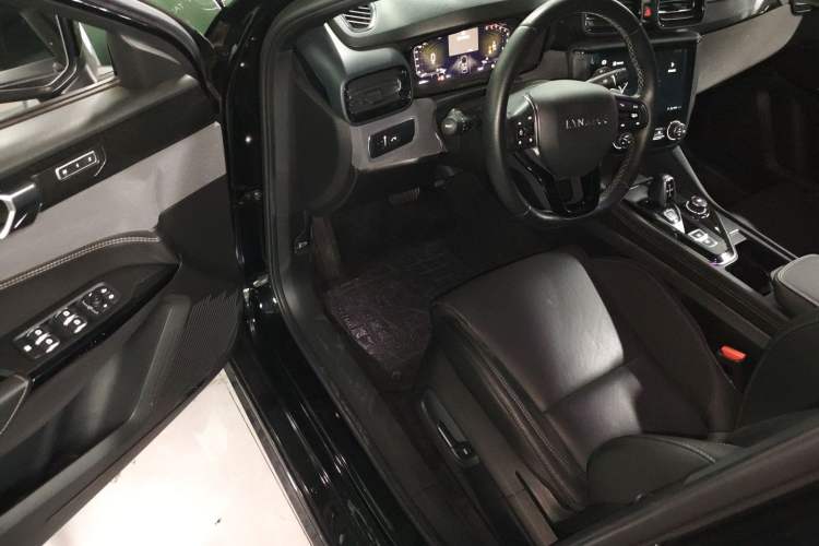 Used Lynk & Co 03 2021 1.5TD DCT Jing Champion Edition Driver Seat