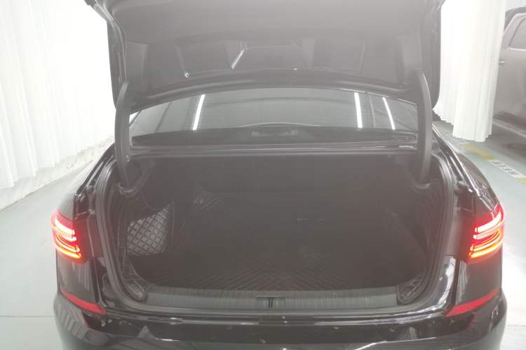 Used Volkswagen Passat 2022 330TSI Starry Luxury Edition Trunk