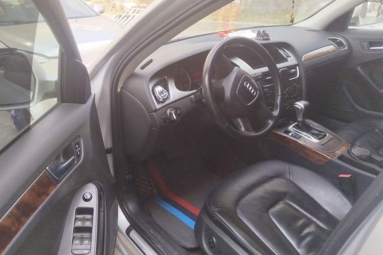 Used Audi A4L 2011 2.0 TFSI Comfort Model