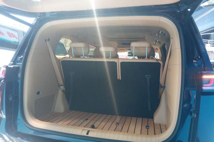 Used VOYAH Dream 2022 Low-Carbon Edition Dream+ Smart Enjoyment Package
