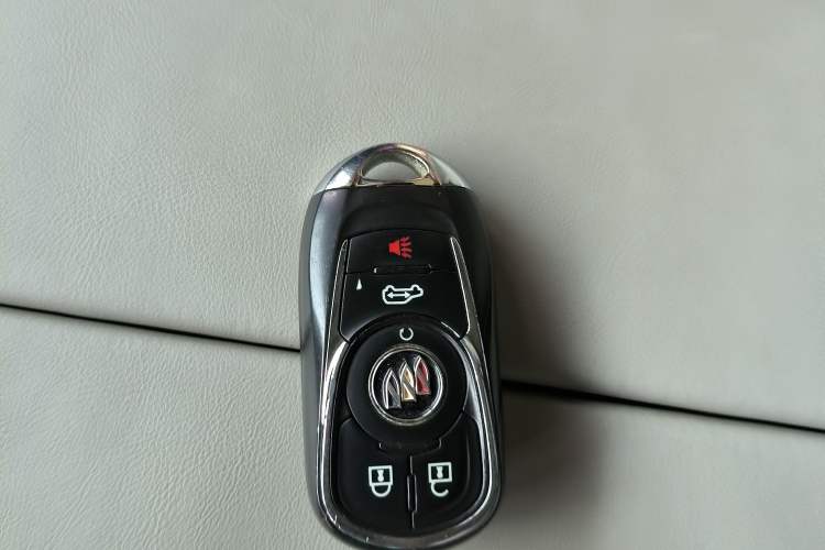 Used Buick GL8 2020 Land Business Class 652T Luxury Model Vehicle Key