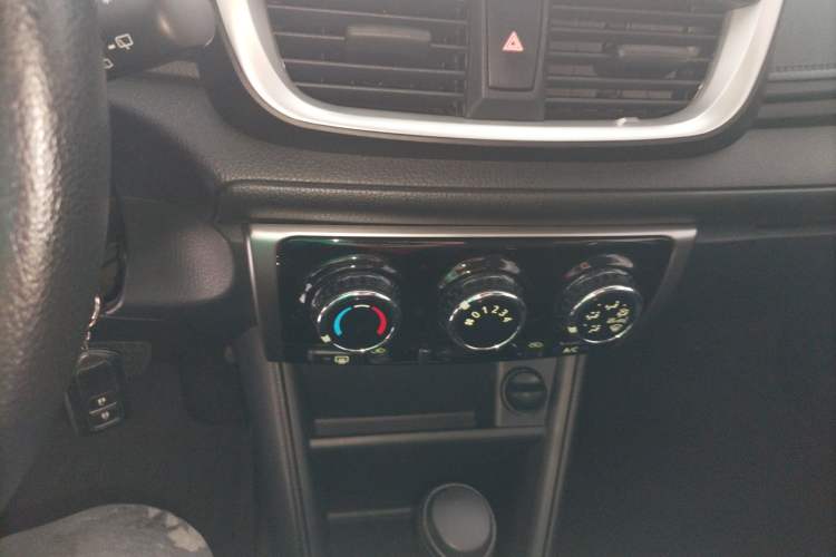 Used Toyota YARiS L Zhi Xuan 2019 1.5E CVT Dynamic Edition China VI compliant