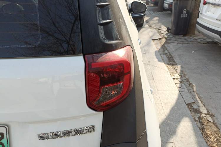 Used Chery Little Ant 2022 Sweet Pink Edition Half-Sugar Version 3-Cell Lithium 30kW 301km
