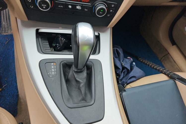 Used BMW 3 Series 2011 318i Leading Model