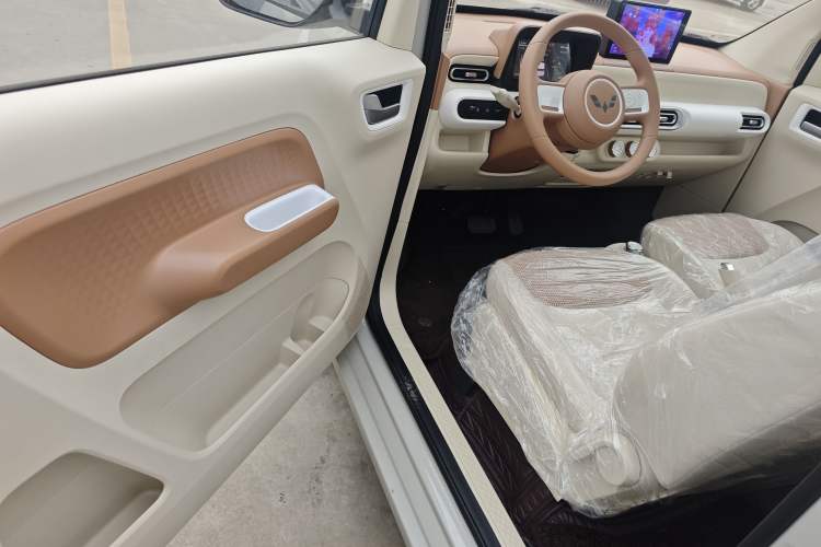 Used Wuling Hongguang MINIEV 2024 3rd Generation 215km Youth Edition
