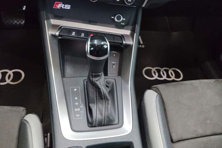 Used Audi Q3 2021 35 TFSI Progressive Dynamic Edition
