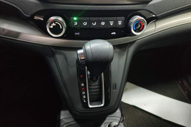 Used Honda CR-V 2016 2.0L Two-Wheel Drive Classic Edition Gear Lever