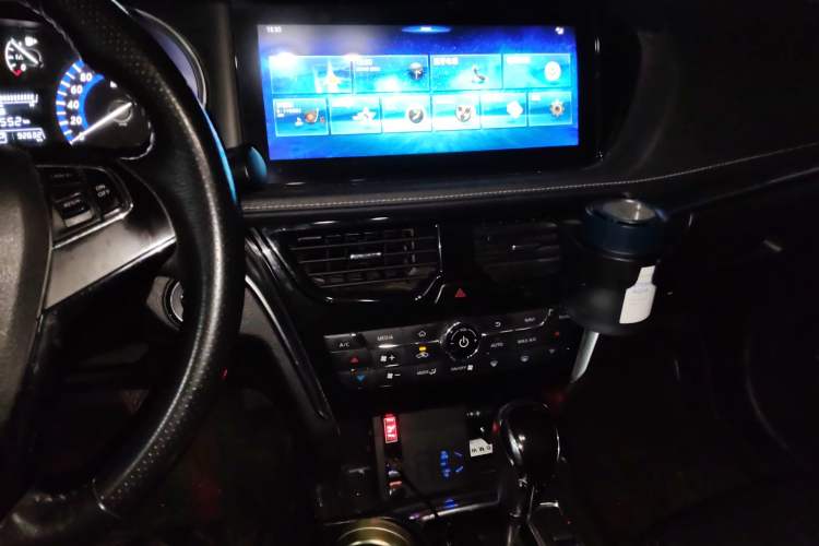 Used Venucia T90 2018 2.0L CVT Smart Connect Luxury Edition China V Standard