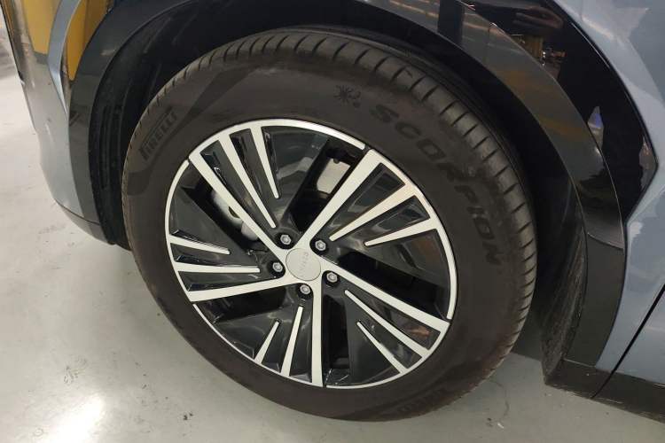 Used Lynk & Co 08 EM-P 2025 245km Ultra-Long Range Halo
