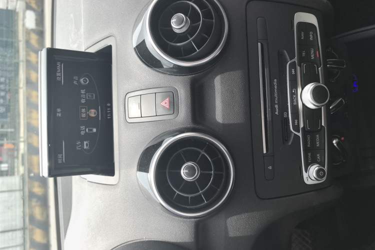 Used Audi A1 2016 30 TFSI Sportback Design Fashion Edition Audio And AC Panel