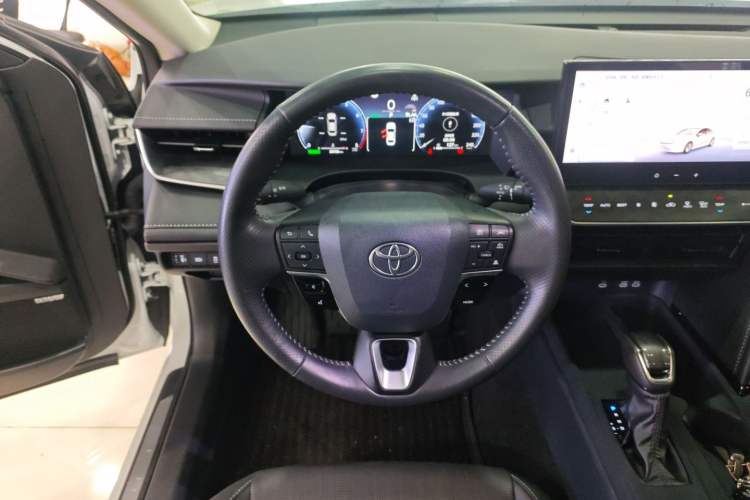 Used Toyota Camry 2024 Dual-Engine 2.5HG Prestige Edition