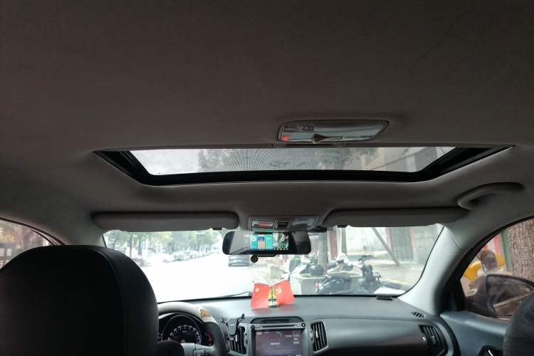 Used Kia Sportage R 2012 2.0L Automatic Two-Wheel Drive NAVI
