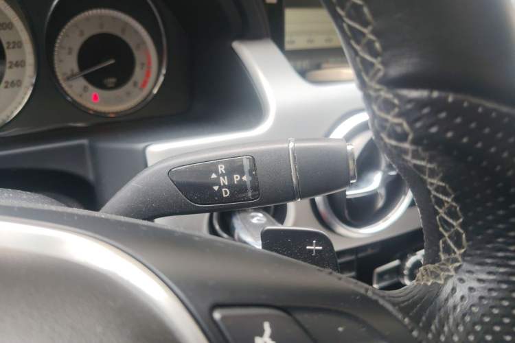 Used Mercedes-Benz GLK-Class 2014 GLK 260 4MATIC Dynamic Model
