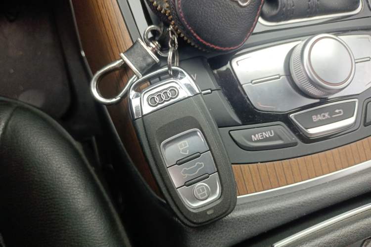 Used Audi A6L 2018 30th Anniversary Edition 30 FSI Style Model
