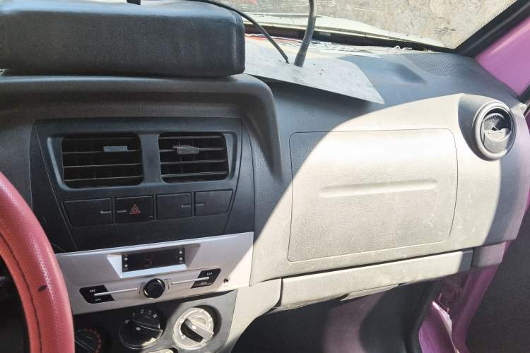 Used Dongfeng Xiaokang K05S 2016 1.2L Practical Version DK12-10 Audio And AC Panel