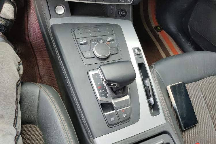 Used Audi Q5L 2020 Revised 40 TFSI Prestige Edition Gear Lever