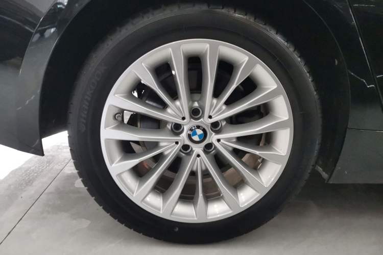 Used BMW 5 Series 2022 Second Facelift 525Li Luxury Package
