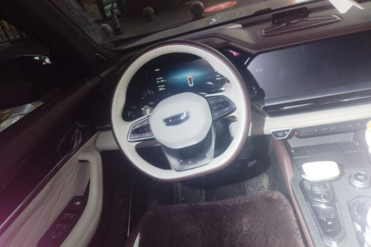 Used Geely Auto Monjaro L 2024 2.0TD High-Power Automatic Two-Wheel Drive Yunqi Version Steering Wheel