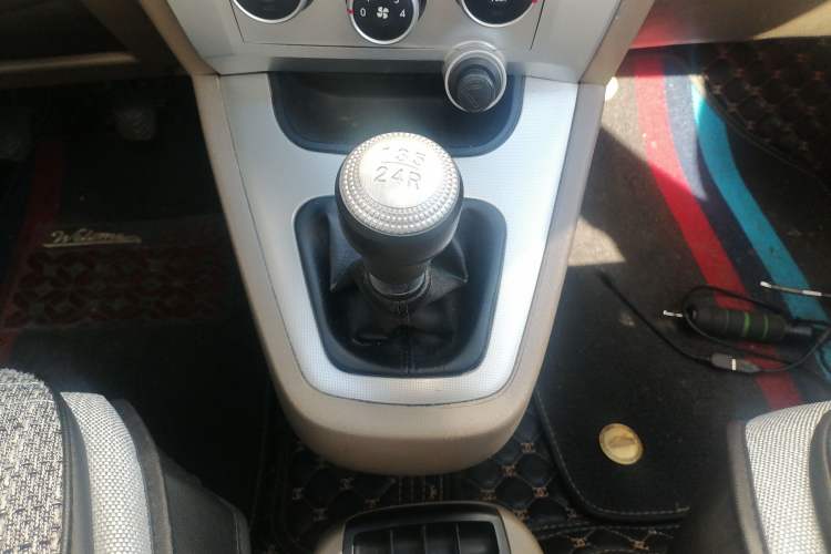 Used Hyundai Tucson 2013 2.0L Manual Two-Wheel Drive Fashion Edition